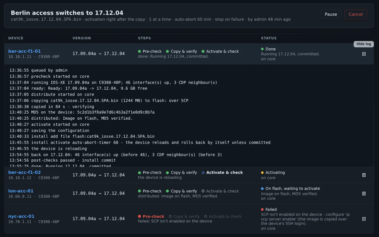 Een lopende software-update: per apparaat de versie ervoor en erna, de stappen vooraf controleren, kopiëren en verifiëren, activeren en controleren, en het uitgebreide logboek